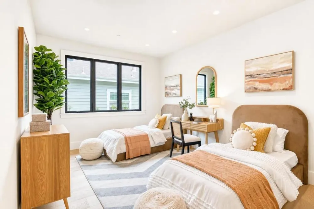 979 Lawrence Lane Palo Alto, CA 94303
