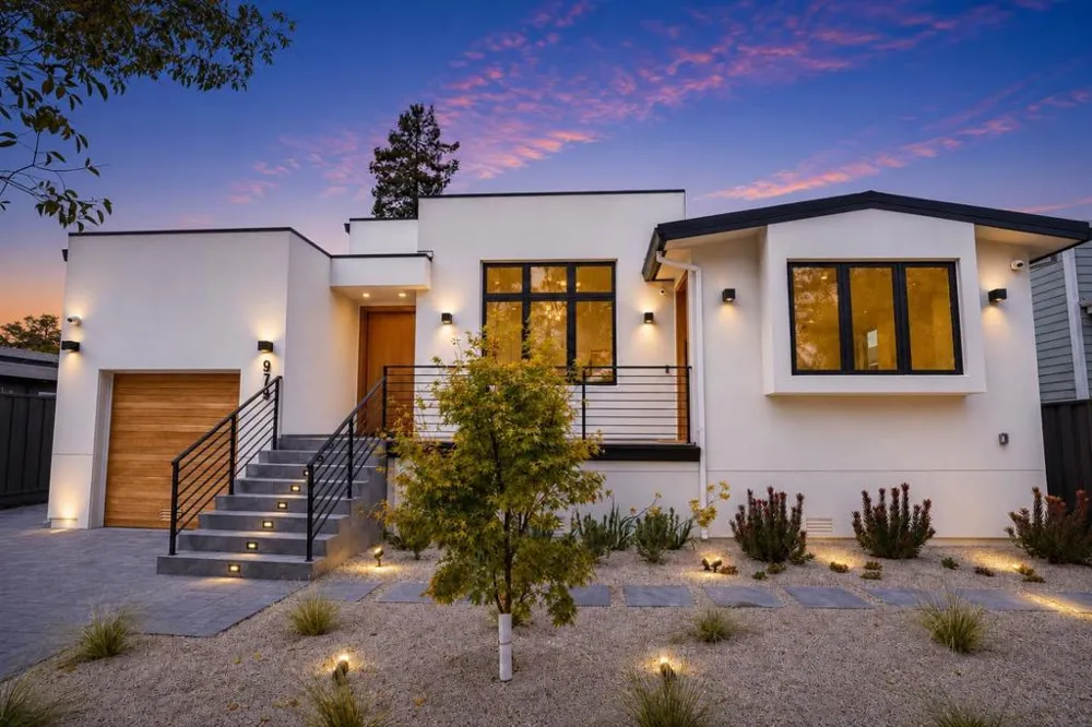 979 Lawrence Lane Palo Alto, CA 94303