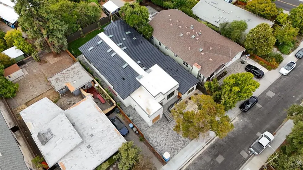 979 Lawrence Lane Palo Alto, CA 94303
