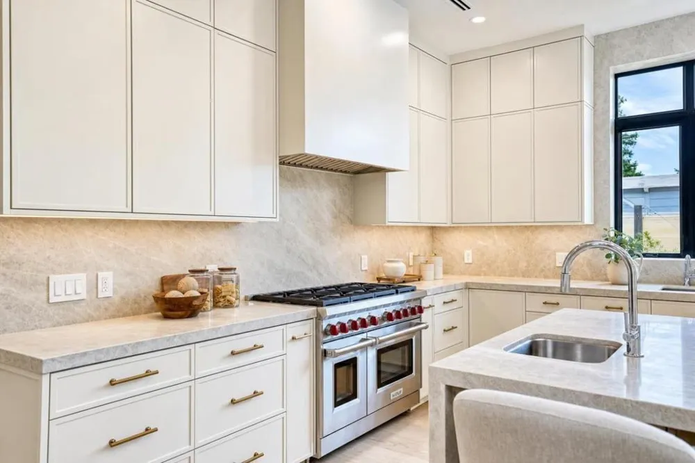 979 Lawrence Lane Palo Alto, CA 94303