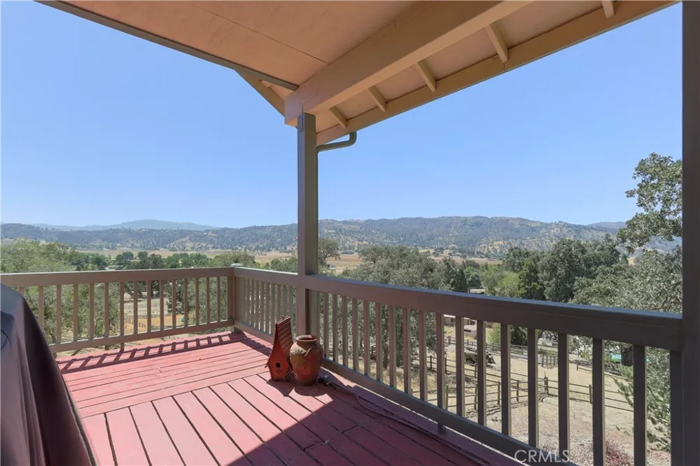 24181 Martingale Tehachapi, CA 93561