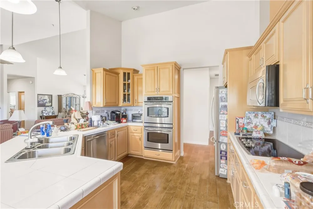24181 Martingale Tehachapi, CA 93561