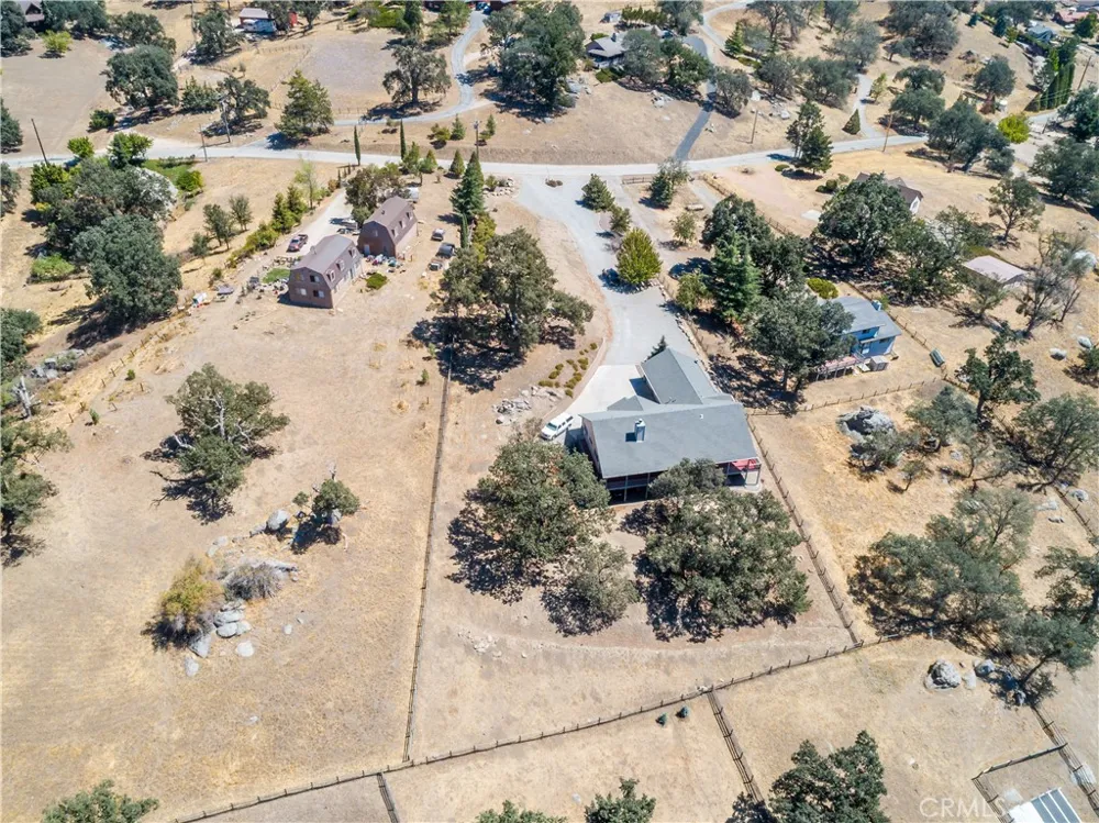 24181 Martingale Tehachapi, CA 93561