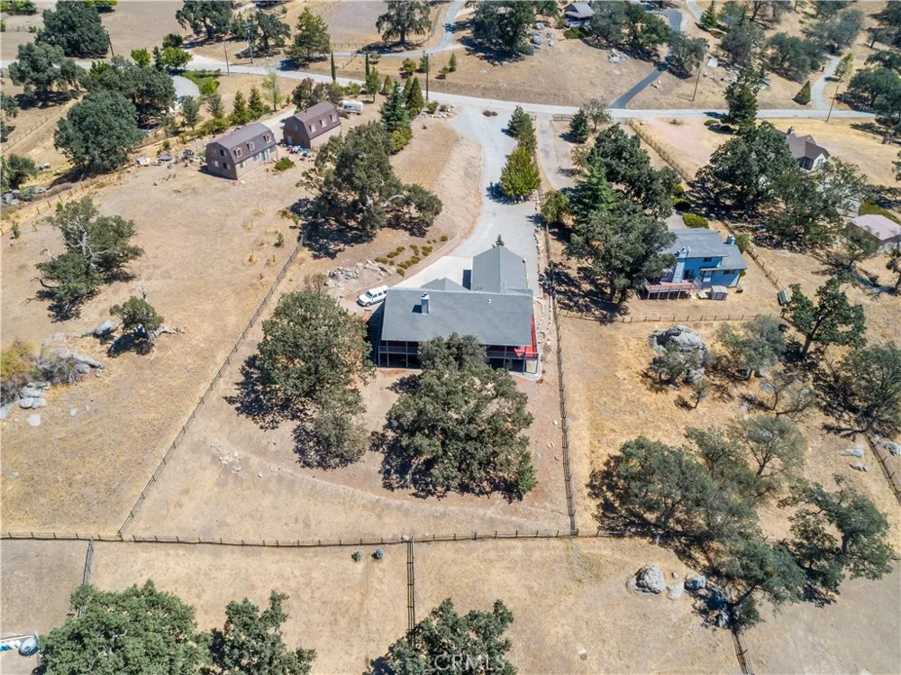 24181 Martingale Tehachapi, CA 93561