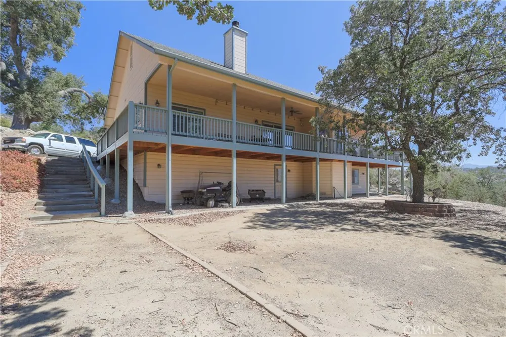 24181 Martingale Tehachapi, CA 93561
