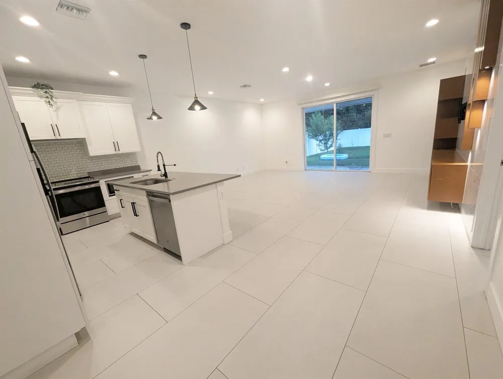6872 Australian Street Jupiter, FL 33458