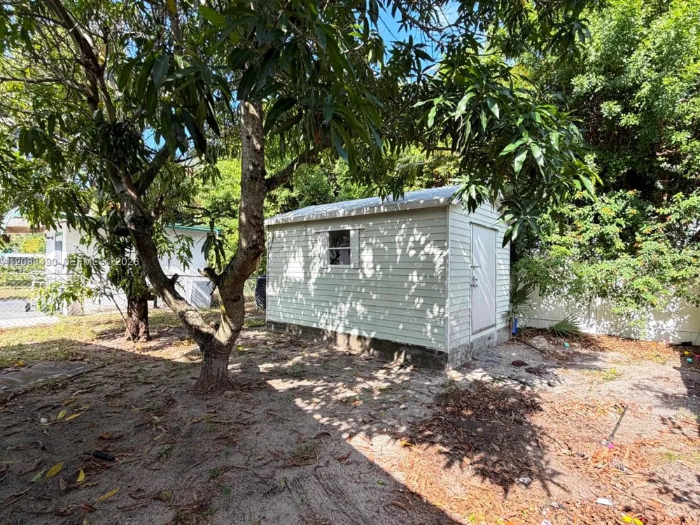 231 NW 4th St Deerfield Beach, FL 33441