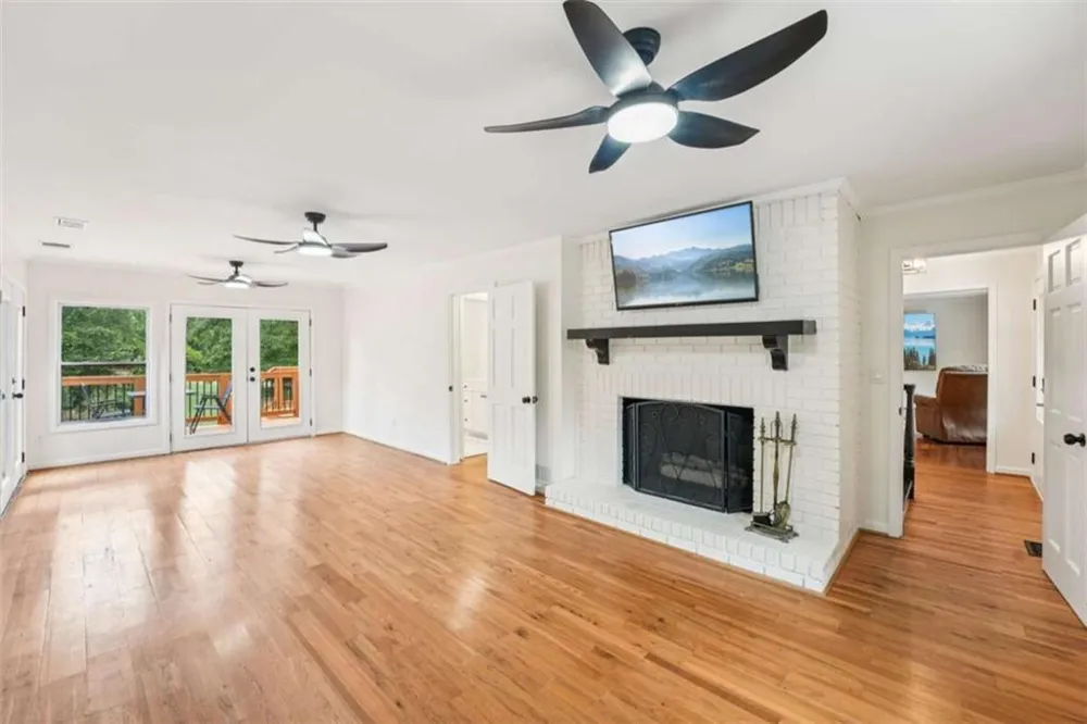 524 Golfview Dr Peachtree City, GA 30269