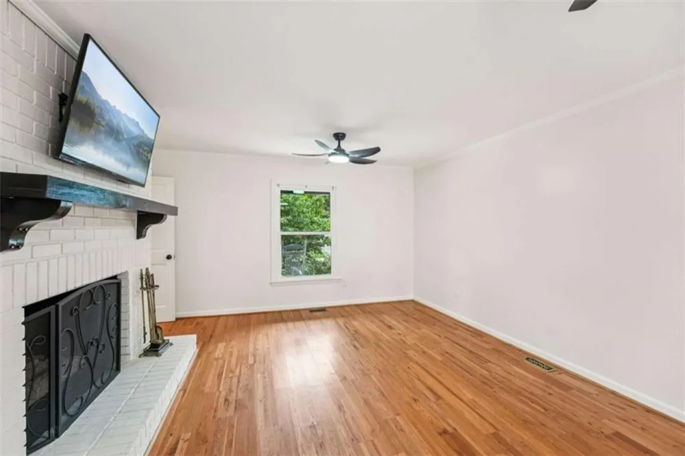 524 Golfview Dr Peachtree City, GA 30269