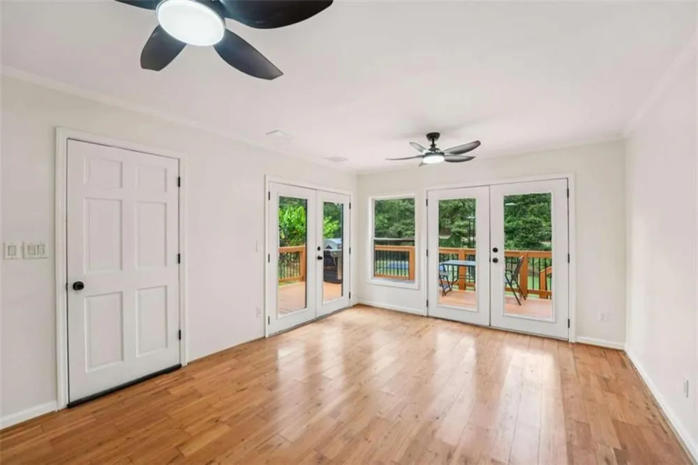 524 Golfview Dr Peachtree City, GA 30269