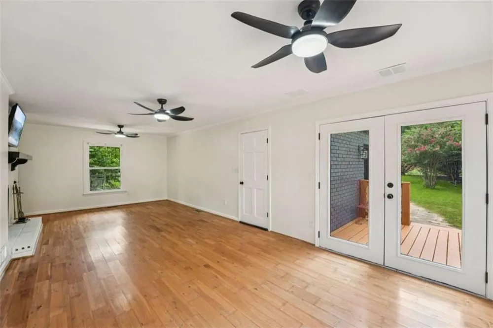 524 Golfview Dr Peachtree City, GA 30269