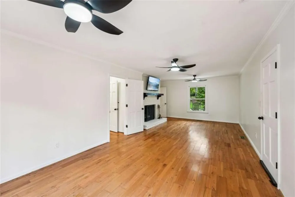 524 Golfview Dr Peachtree City, GA 30269