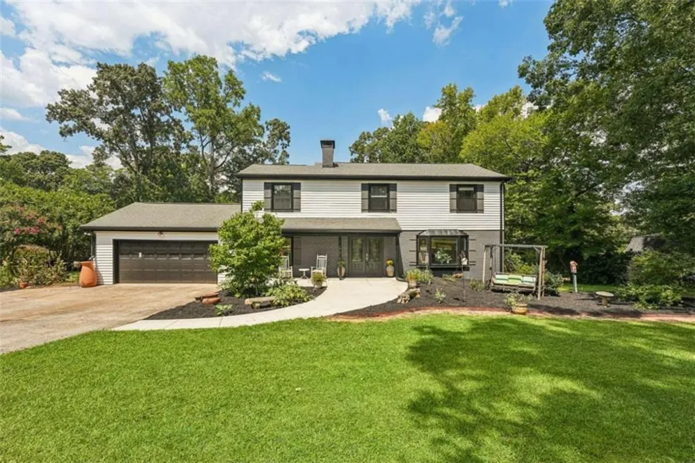 524 Golfview Dr Peachtree City, GA 30269