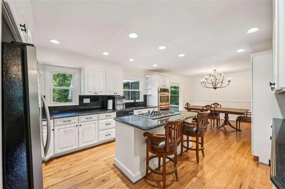 524 Golfview Dr Peachtree City, GA 30269