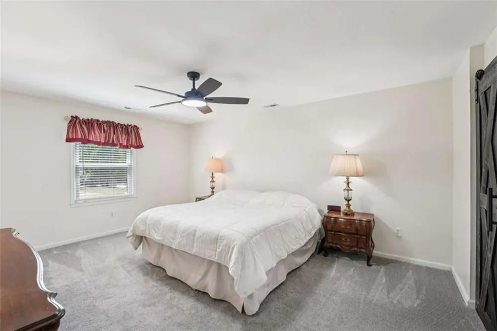 524 Golfview Dr Peachtree City, GA 30269