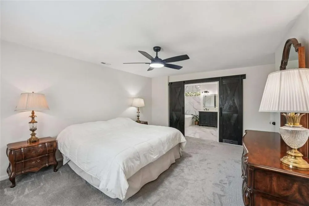 524 Golfview Dr Peachtree City, GA 30269