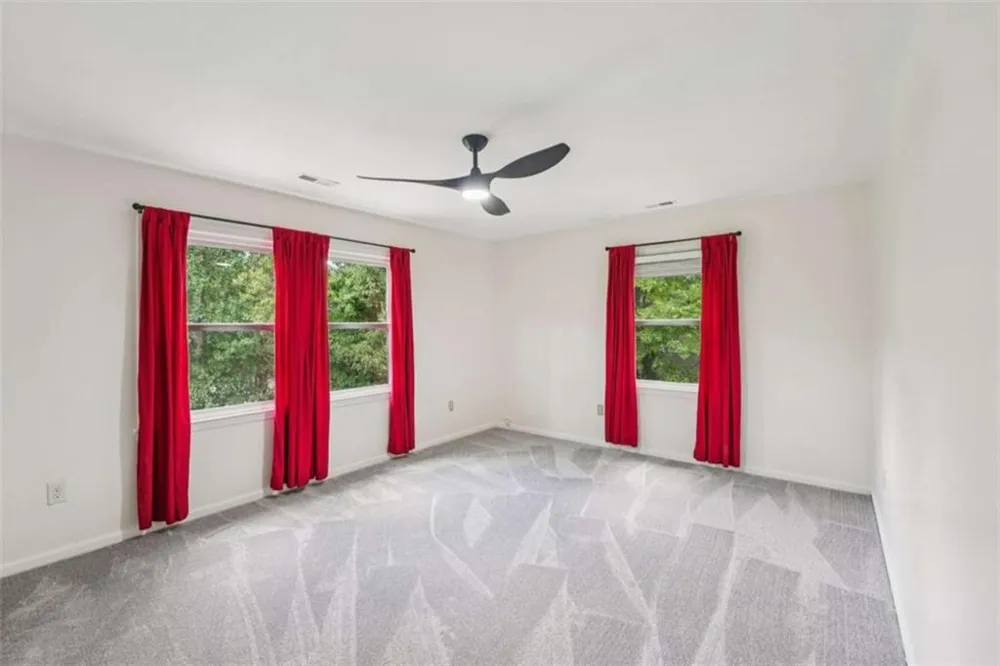 524 Golfview Dr Peachtree City, GA 30269