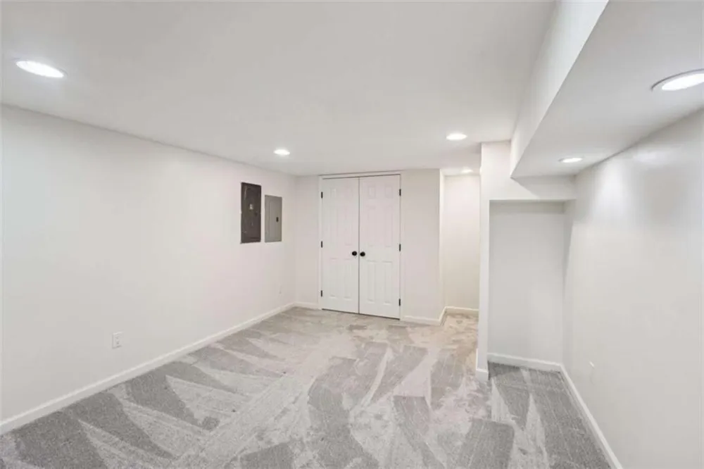 524 Golfview Dr Peachtree City, GA 30269