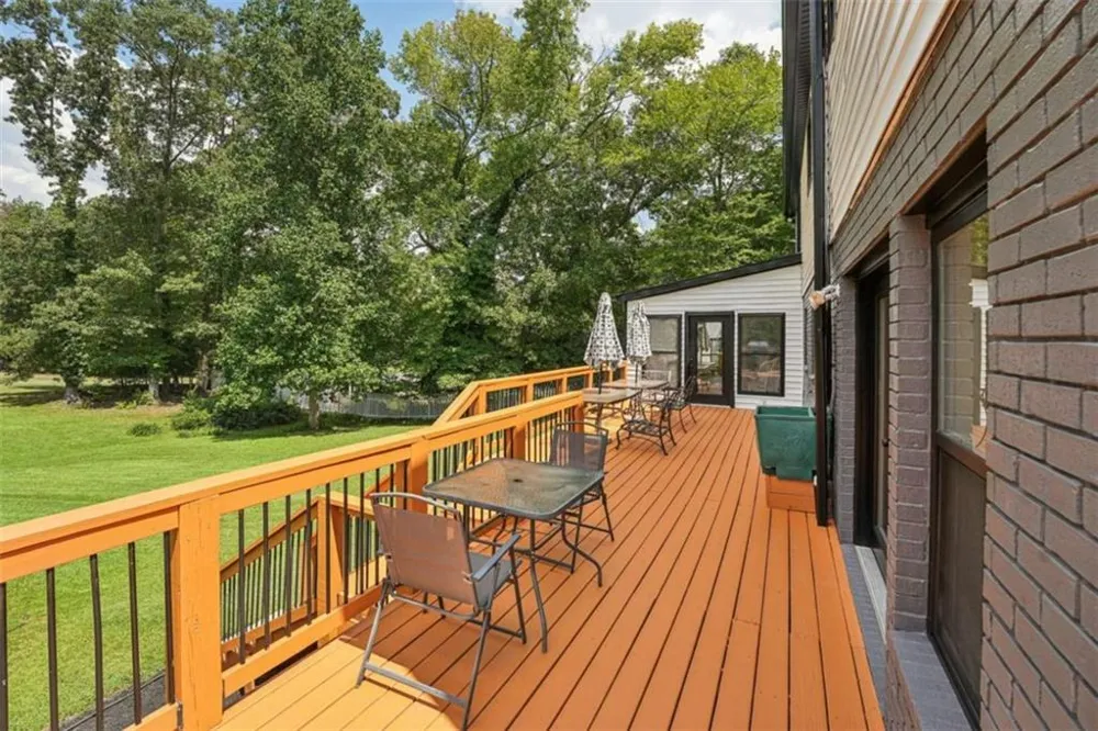 524 Golfview Dr Peachtree City, GA 30269
