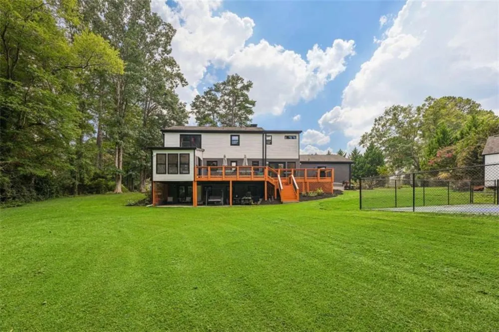 524 Golfview Dr Peachtree City, GA 30269
