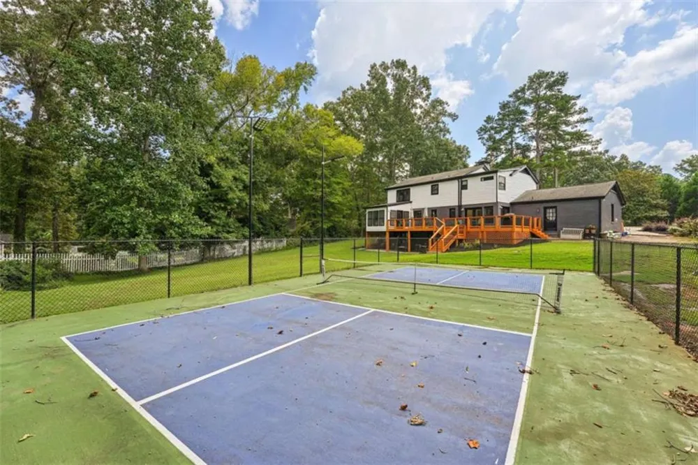 524 Golfview Dr Peachtree City, GA 30269