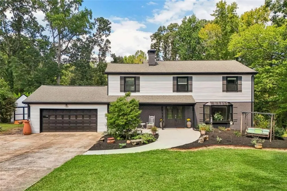 524 Golfview Dr Peachtree City, GA 30269