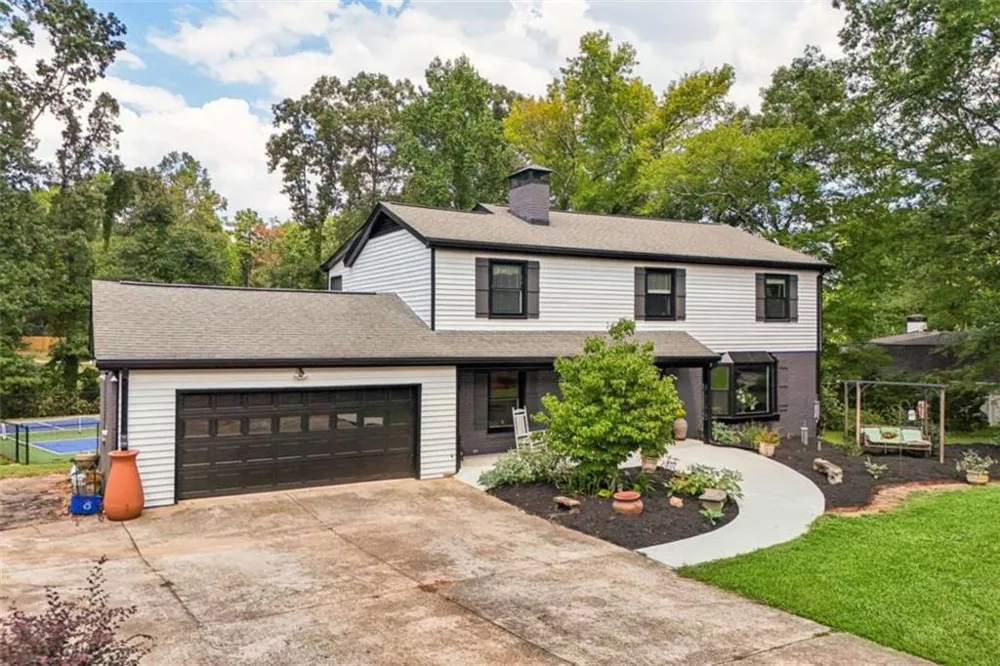 524 Golfview Dr Peachtree City, GA 30269