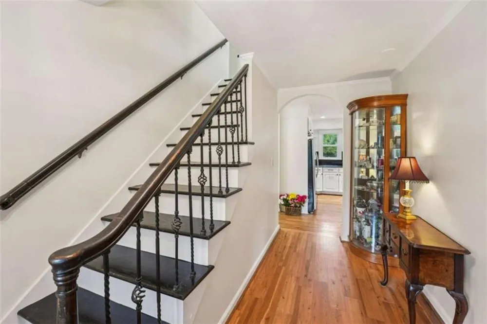 524 Golfview Dr Peachtree City, GA 30269
