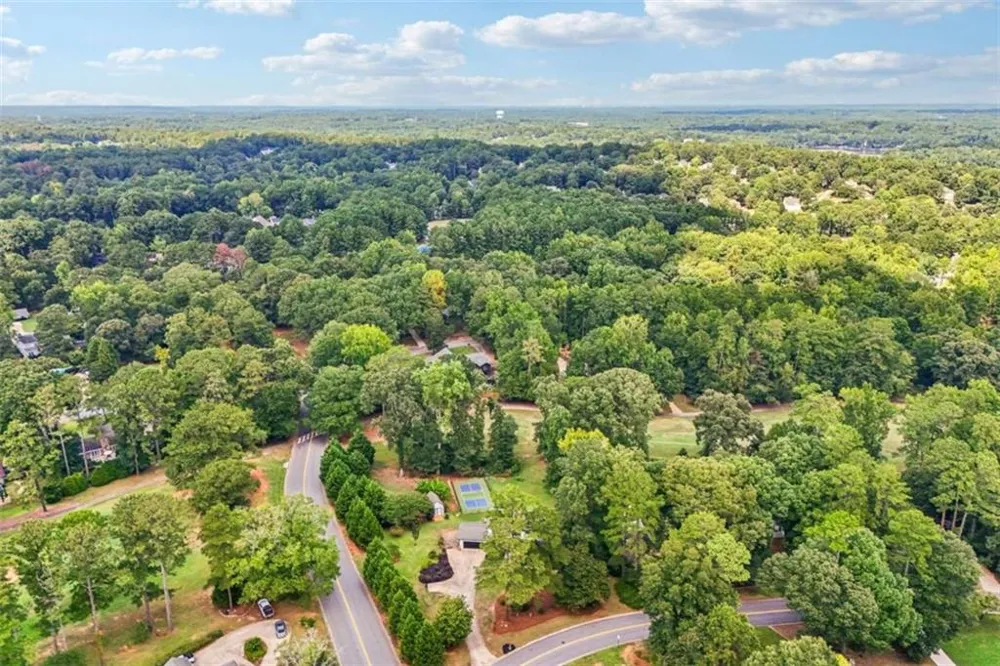 524 Golfview Dr Peachtree City, GA 30269