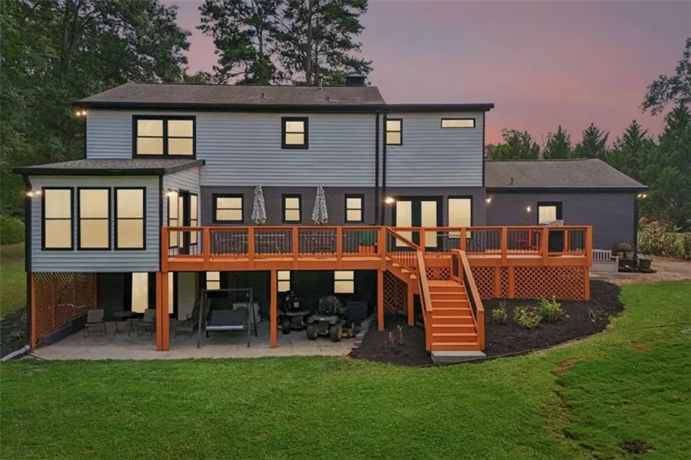 524 Golfview Dr Peachtree City, GA 30269