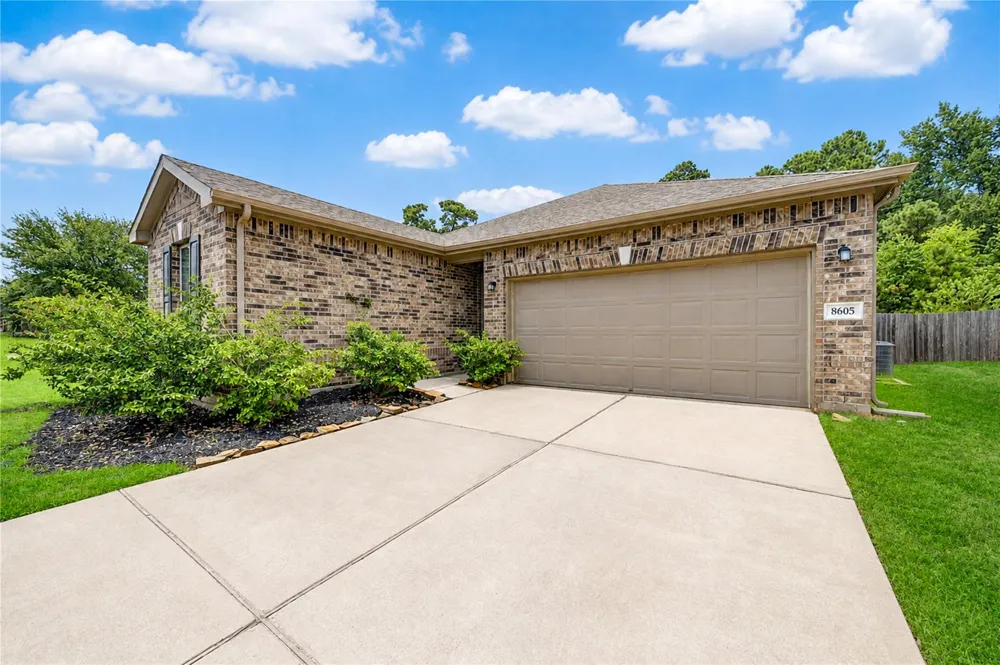 8605 Cimarron Mesa Lane Magnolia, TX 77354