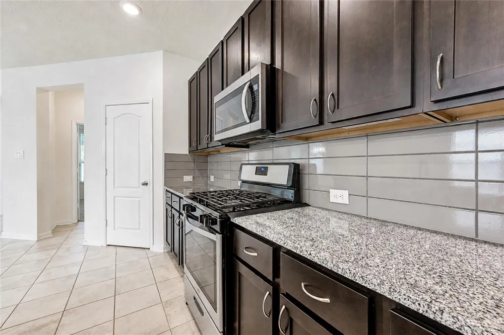 8605 Cimarron Mesa Lane Magnolia, TX 77354