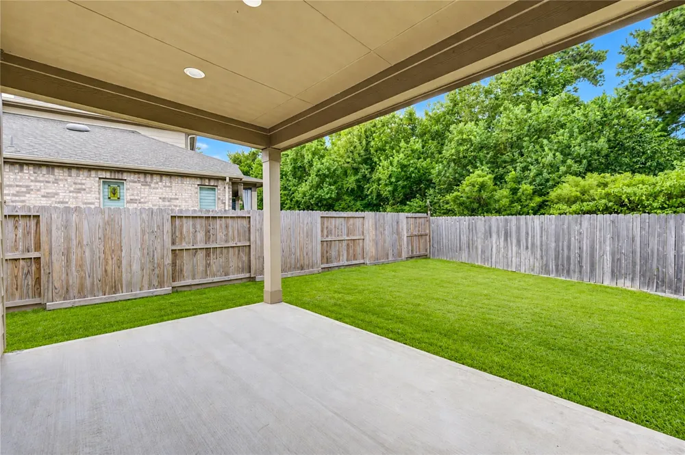 8605 Cimarron Mesa Lane Magnolia, TX 77354