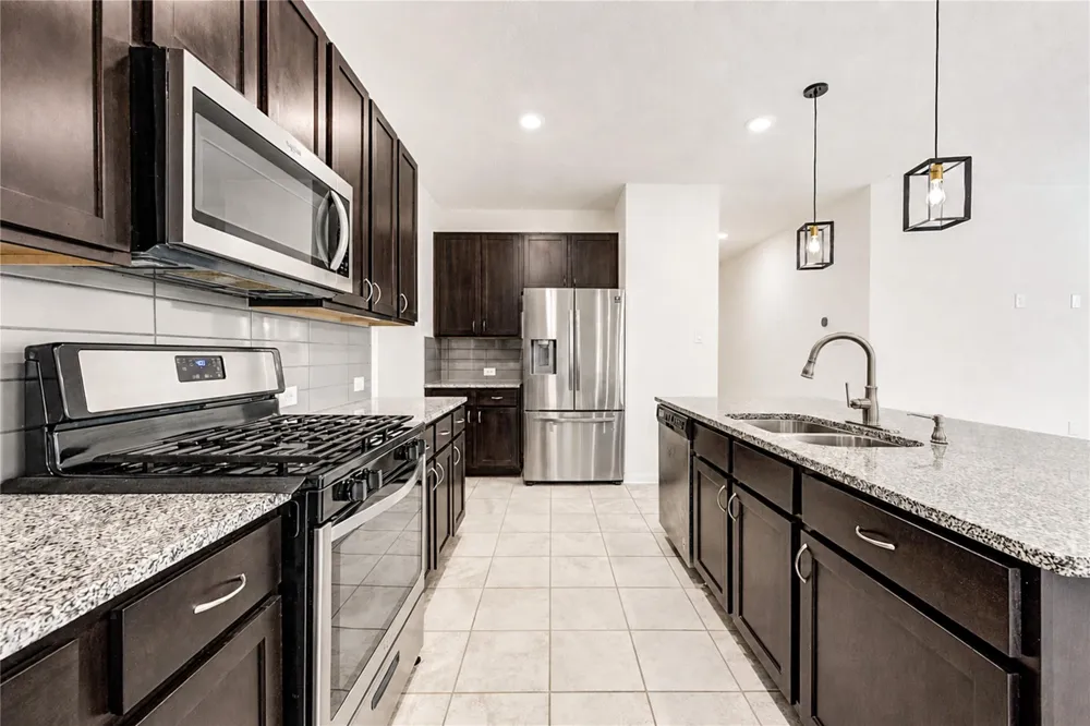 8605 Cimarron Mesa Lane Magnolia, TX 77354