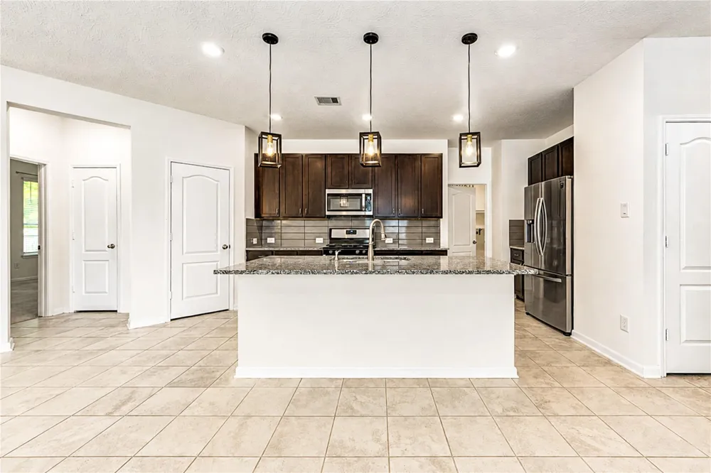 8605 Cimarron Mesa Lane Magnolia, TX 77354