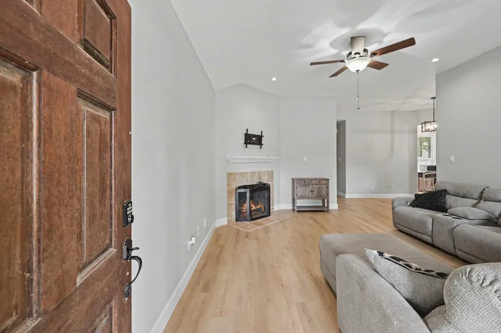 11318 Twain Drive Montgomery, TX 77356
