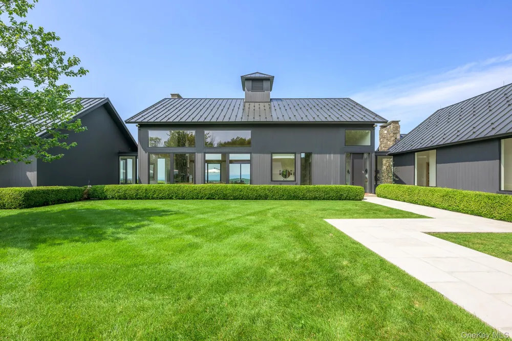 21 Schoolhouse Road Hillsdale, NY 12529