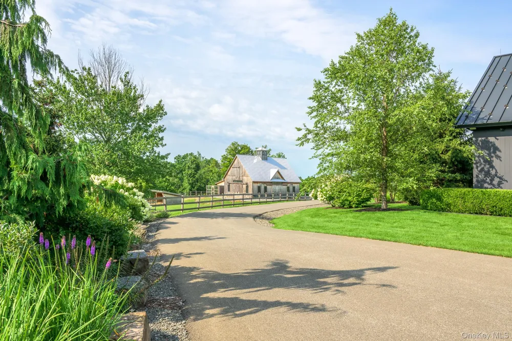 21 Schoolhouse Road Hillsdale, NY 12529