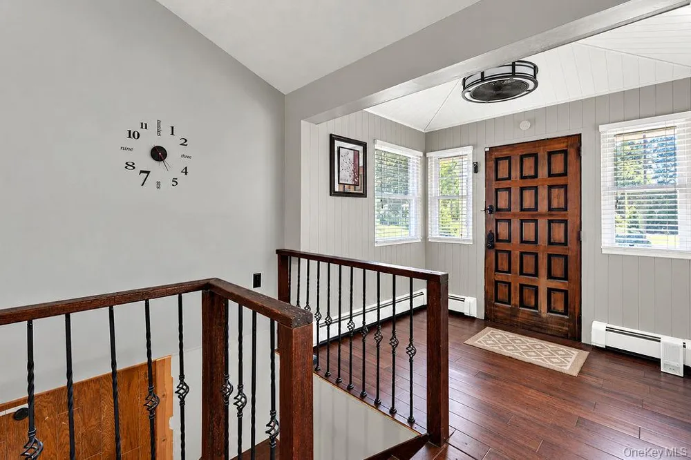 41 Linden Lane Shirley, NY 11967
