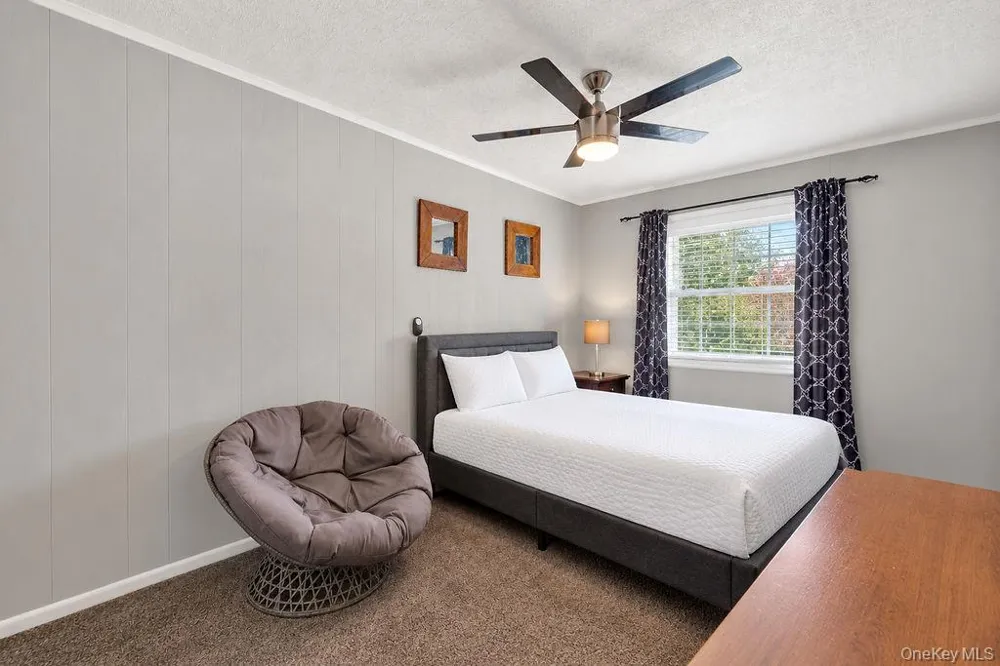 41 Linden Lane Shirley, NY 11967