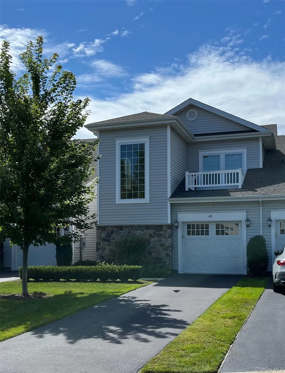 41 Greentree Court Shirley, NY 11967