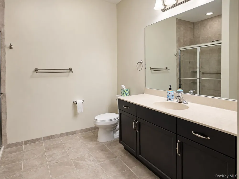 41 Greentree Court Shirley, NY 11967