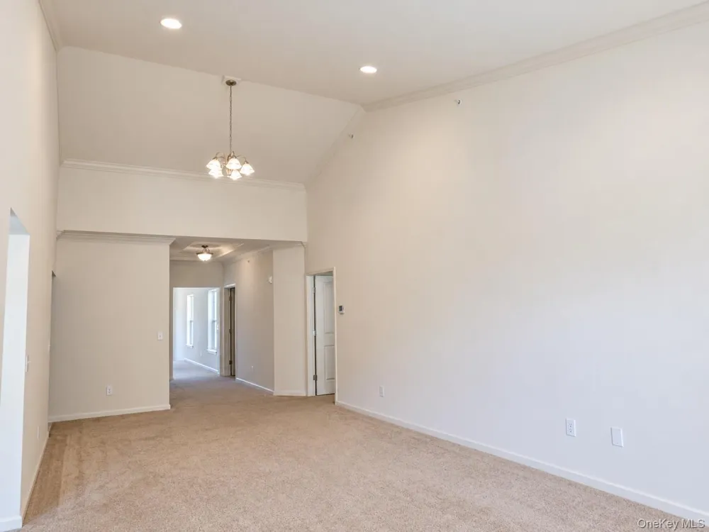 41 Greentree Court Shirley, NY 11967