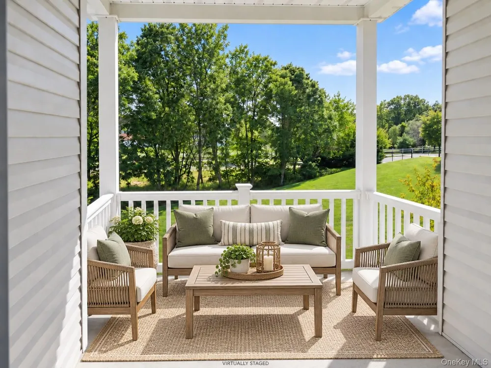41 Greentree Court Shirley, NY 11967