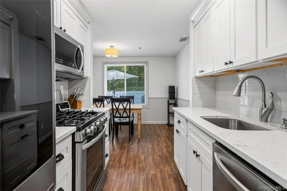 305 Birchwood Road Medford, NY 11763