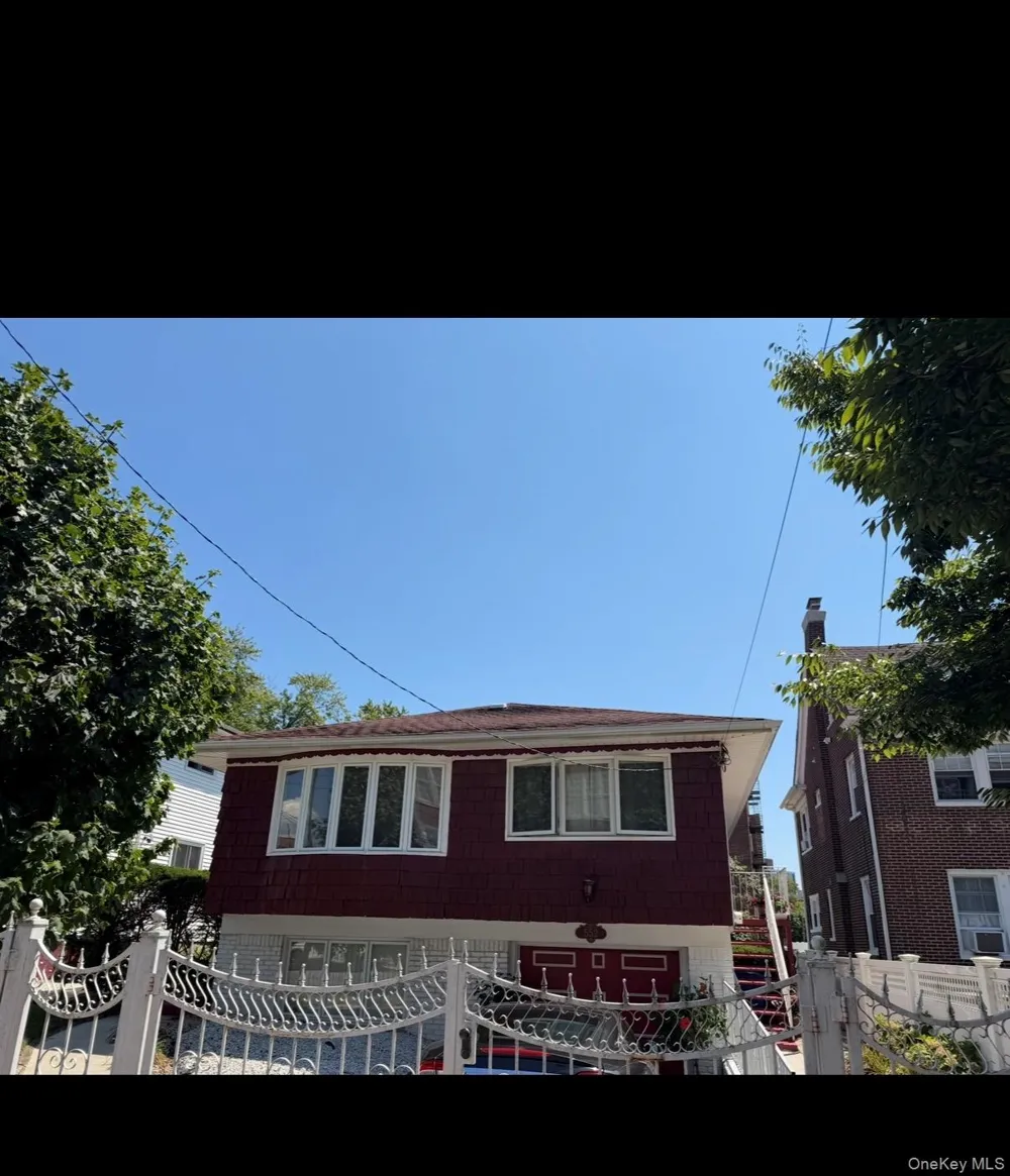 552 Briar Place Far Rockaway, NY 11691