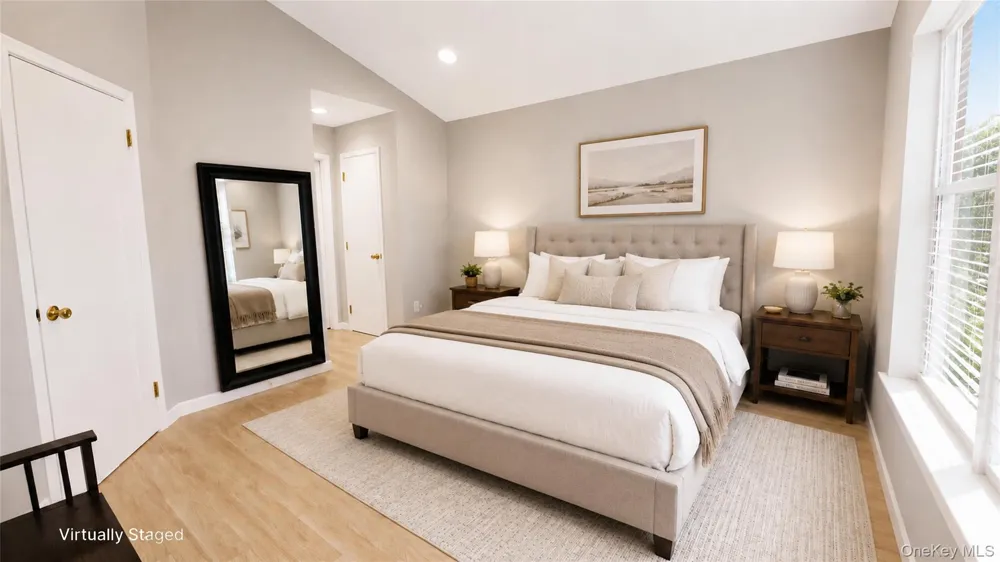 53 Village Circle E #E053 Manorville, NY 11949