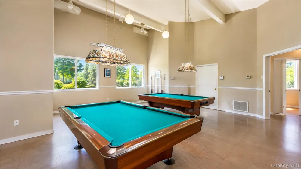 53 Village Circle E #E053 Manorville, NY 11949