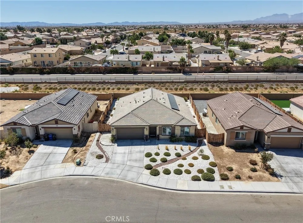 11553 Tatiana Adelanto, CA 92301