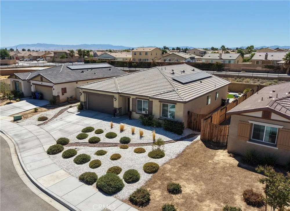 11553 Tatiana Adelanto, CA 92301